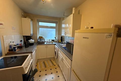 2 bedroom flat to rent, Dalford Court, Telford TF3
