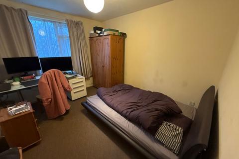 2 bedroom flat to rent, Dalford Court, Telford TF3