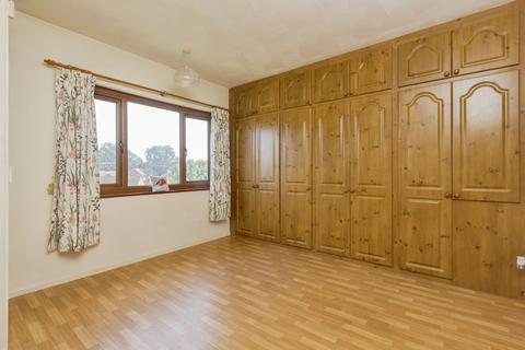 2 bedroom flat for sale, Charltons Way, Tunbridge Wells, Kent, TN4