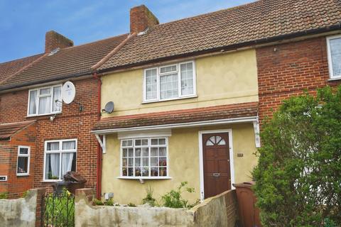Porters Avenue, Dagenham, RM8