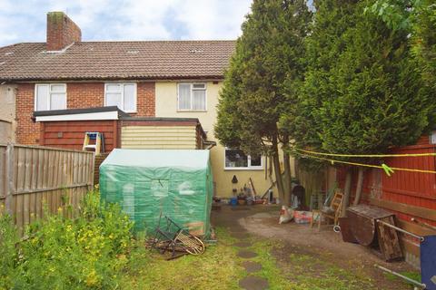 3 bedroom terraced house for sale, Porters Avenue, Dagenham, RM8