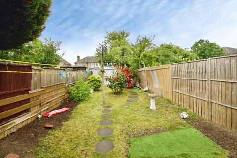 3 bedroom terraced house for sale, Porters Avenue, Dagenham, RM8