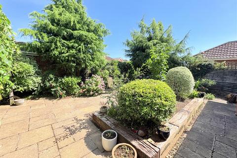 3 bedroom detached bungalow for sale, Mays Lane, Fareham PO14
