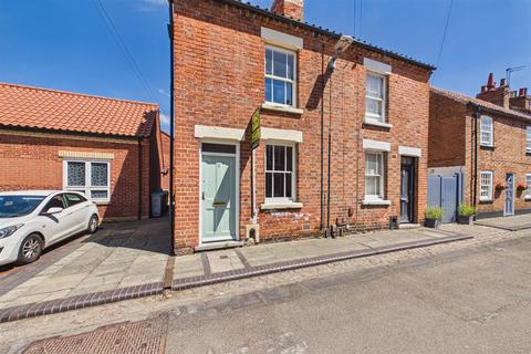 2 bedroom semi-detached house for sale, King Street, Newark