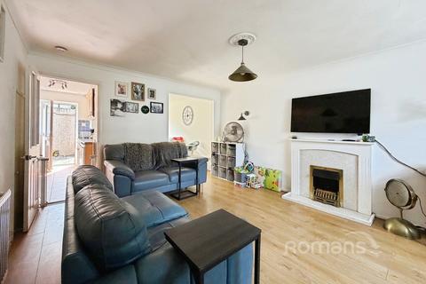 3 bedroom terraced house for sale, Pinewood Park, Farnborough, Hampshire