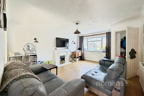 3 bedroom terraced house for sale, Pinewood Park, Farnborough, Hampshire