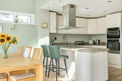 3 bedroom semi-detached house for sale, Reynolds Close, Tonbridge, TN10