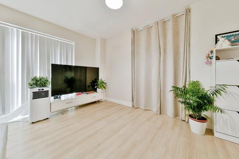 undefined, Swingate, Stevenage, Hertfordshire, SG1
