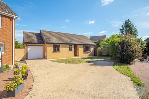 2 bedroom detached bungalow for sale, Iris Close, Attleborough