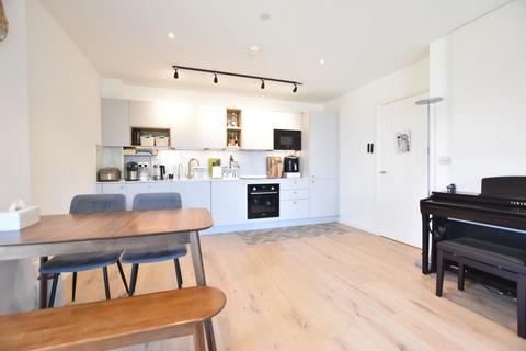 2 bedroom flat for sale, Ashley Road, Epsom KT18