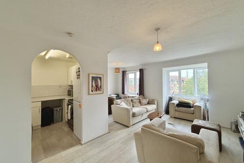 Sterling Gardens , London , SE14