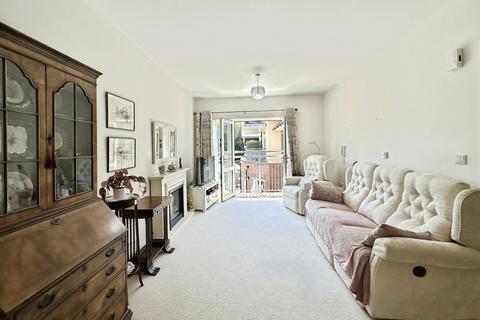 2 bedroom apartment for sale, Redfields Lane, Church Crookham, Fleet