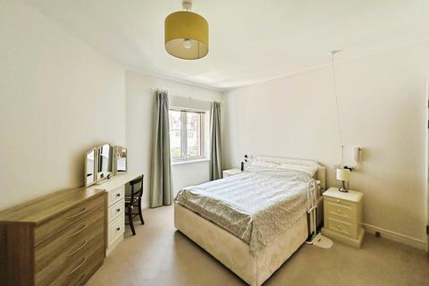 2 bedroom apartment for sale, Redfields Lane, Church Crookham, Fleet