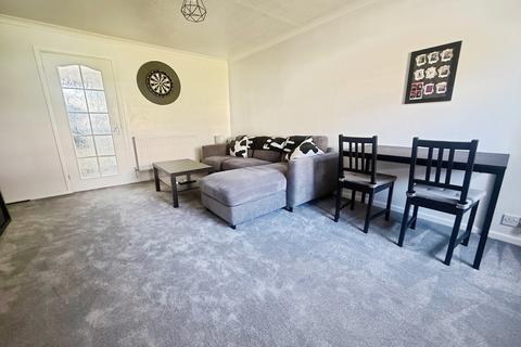 undefined, Avon Close, Calcot, Reading