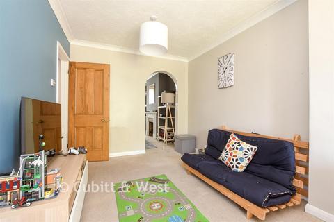 3 bedroom end of terrace house for sale, Cromwell Road, Caterham CR3
