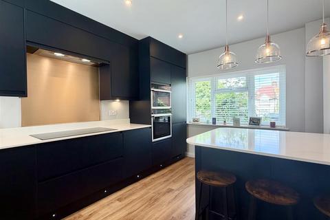 4 bedroom detached house for sale, Dormington Drive, Hereford