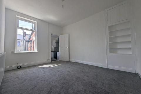 2 bedroom flat to rent, Park Road, Stanley