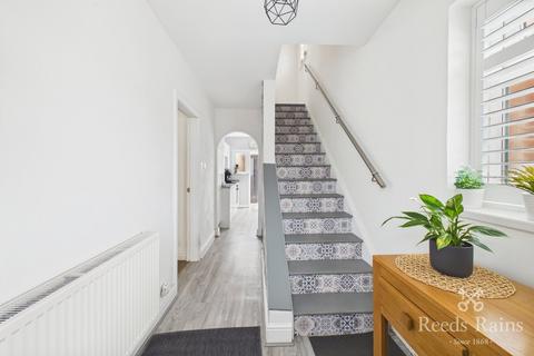 3 bedroom semi-detached house for sale, Woodlands Park Road, Stockport SK2