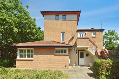 2 bedroom maisonette for sale, Capian Walk, Two Mile Ash, Milton Keynes