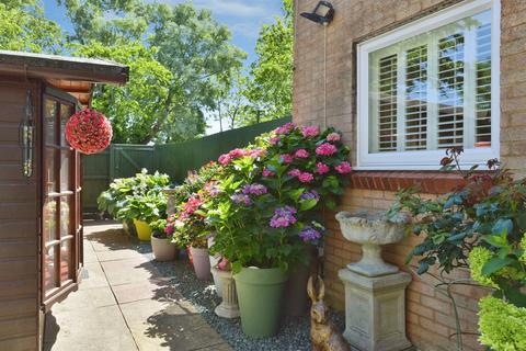 2 bedroom maisonette for sale, Capian Walk, Two Mile Ash, Milton Keynes