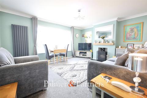2 bedroom bungalow for sale, Turpins Close, Clacton-on-Sea, Essex, CO15