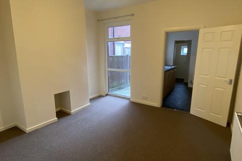 2 bedroom house to rent, Trafalgar Street, Doncaster, DN6