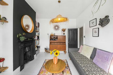 2 bedroom flat for sale, Albert Road, London E10
