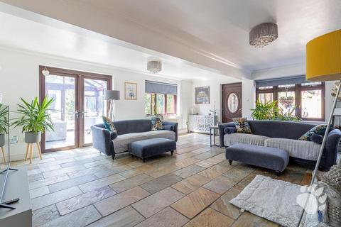 7 bedroom detached bungalow for sale, Lower Park Road, Wickford SS12