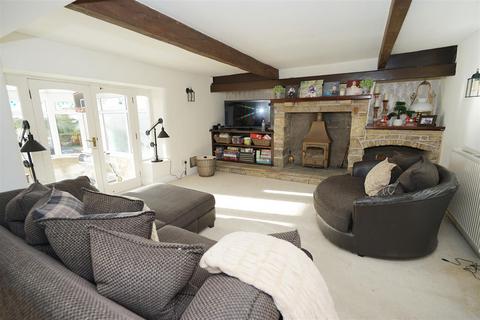 4 bedroom cottage for sale, Bottom O Th Moor, Horwich, Bolton