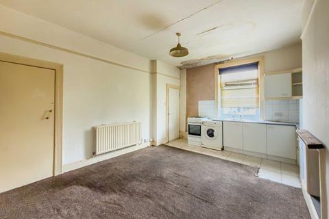 1 bedroom terraced house for sale, Ealand Road, Batley