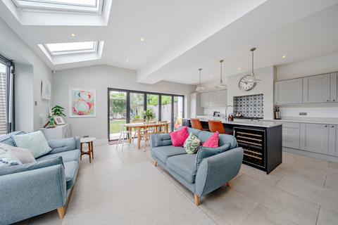 5 bedroom end of terrace house for sale, Piquet Road, Penge, London, SE20
