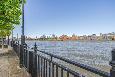 2 bedroom flat for sale, King & Queen Wharf, London SE16