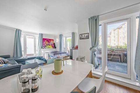 2 bedroom flat for sale, King & Queen Wharf, London SE16