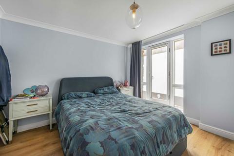 2 bedroom flat for sale, King & Queen Wharf, London SE16