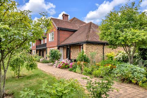 2 bedroom retirement property for sale, Bluecoat Pond, Christs Hospital, RH13