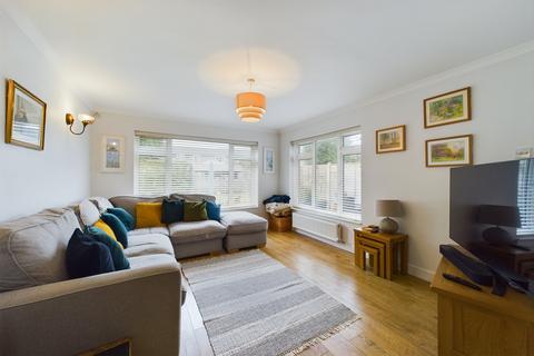 4 bedroom end of terrace house for sale, Newhouse Road Bovingdon, Hemel Hempstead, HP3