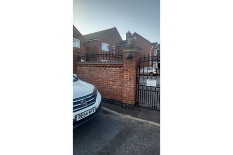4 bedroom detached house for sale, Oak Tree Court, Polesworth, B78