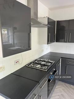 2 bedroom terraced house to rent, Scarborough Road, Newark, NG22