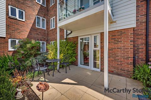 1 bedroom apartment for sale, Oak Tree Court, Smallhythe Road, Tenterden, Kent, TN30 7EQ
