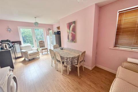 4 bedroom detached house for sale, London Road, Macclesfield