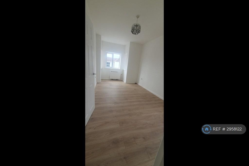 Aspley Court, Southampton, SO15 - View 3