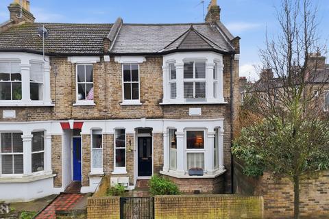 2 bedroom flat for sale, Jersey Road, London E11