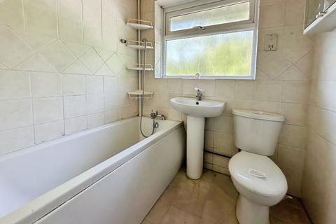 3 bedroom terraced house for sale, 76 Mallard Avenue, Whittleford, Nuneaton, Warwickshire CV10 9LW