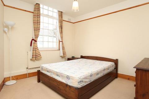 3 bedroom terraced house to rent, Lamington Street, Hammersmith W6