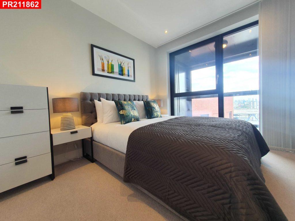 Apartment in Canary Wharf - View 5