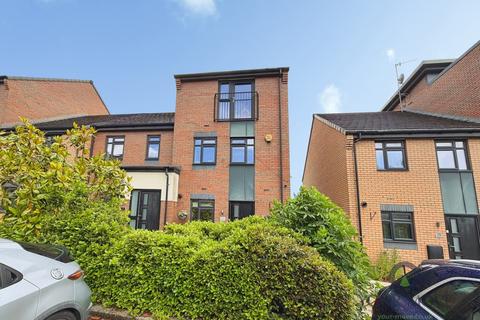 4 bedroom end of terrace house for sale, Brentleigh Way, Hanley, Staffordshire ST1