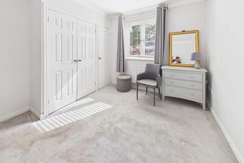 2 bedroom flat for sale, Woodruff Way, Thornhill, Cardiff. CF14