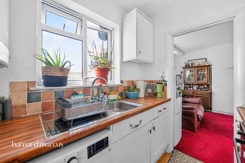 2 bedroom maisonette for sale, Elmcroft Close, Feltham