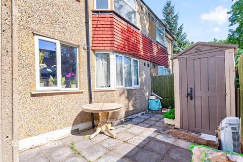 2 bedroom maisonette for sale, Elmcroft Close, Feltham