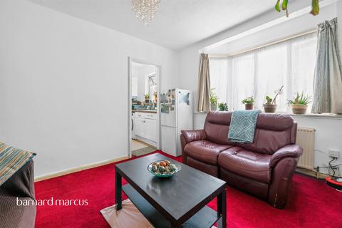 2 bedroom maisonette for sale, Elmcroft Close, Feltham